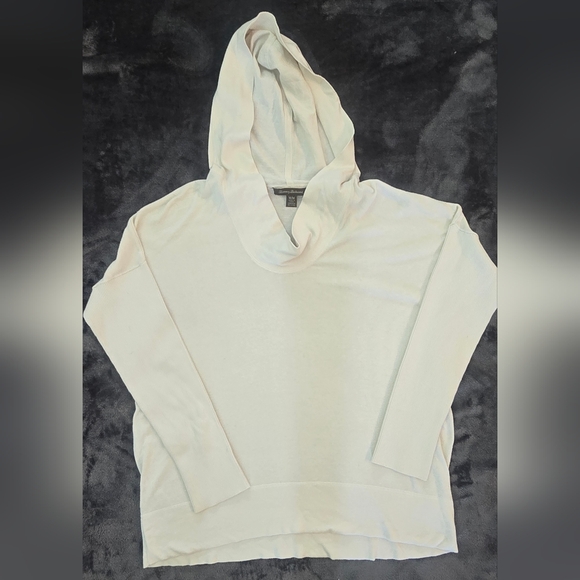 Tommy Bahama Cream Hooded Sweater Fabric Unkown- Possibly Cashmere - Very Soft - Picture 1 of 5
